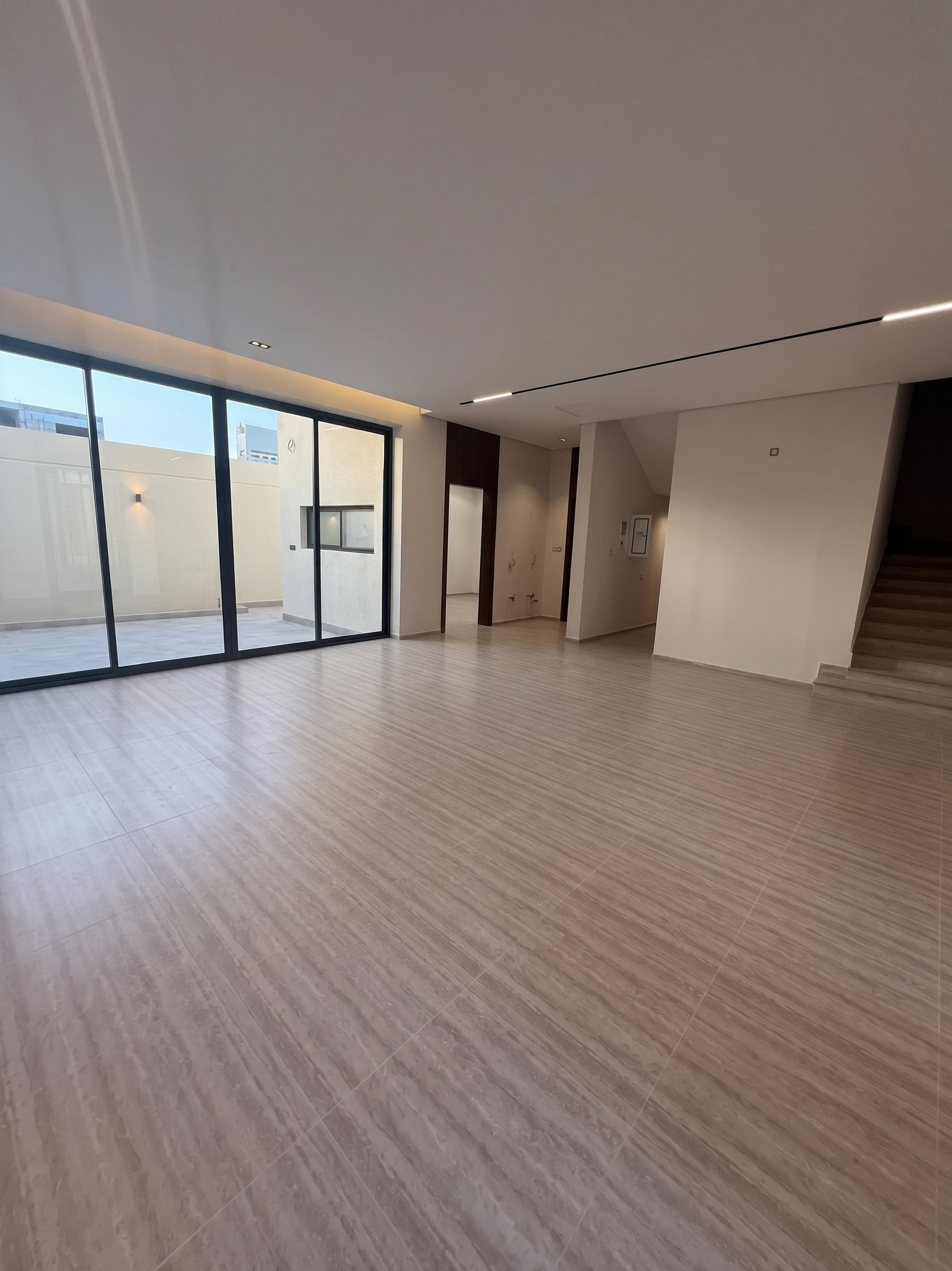 Property thumbnail 7